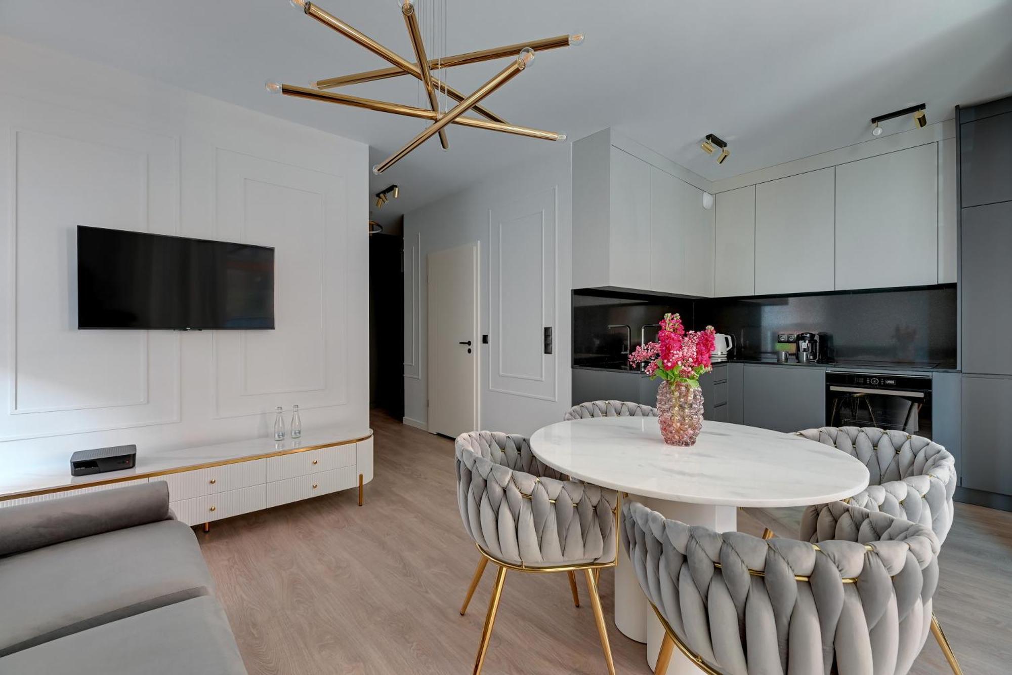 Scala 60H City Center Premium Apartments With Parking By Lion Apartments Гданьск Экстерьер фото